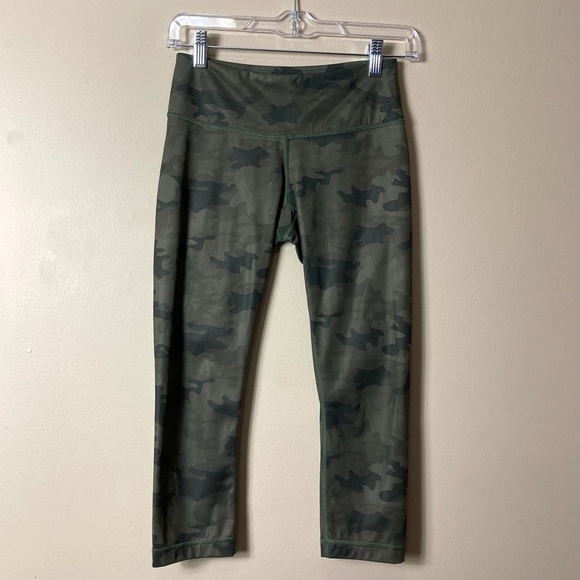 Lululemon Wunder Under Crop Legging Full On Luxtreme Savasana Camo Fatigue Green - Picture 6 of 11